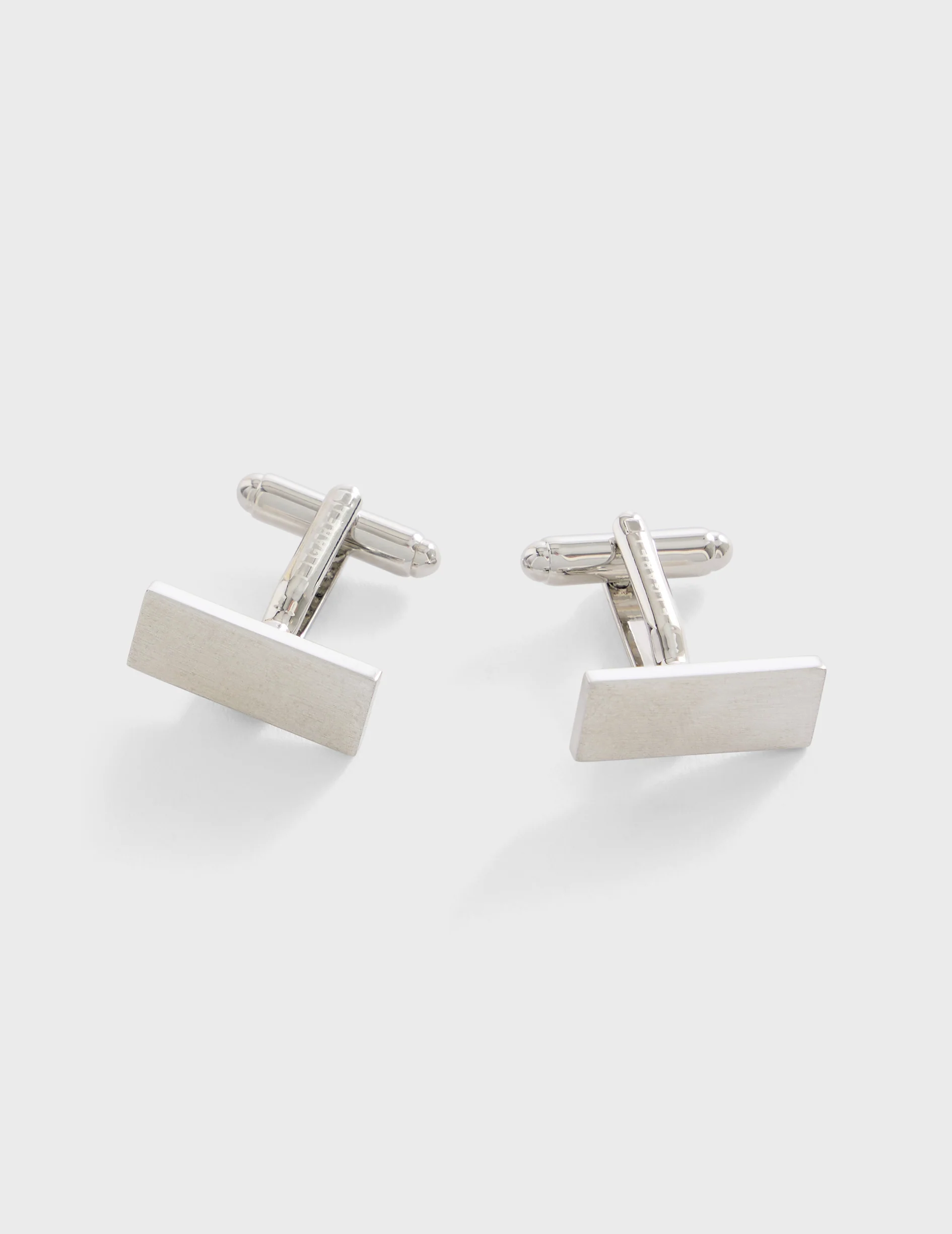 Boutons de manchette argent brossé