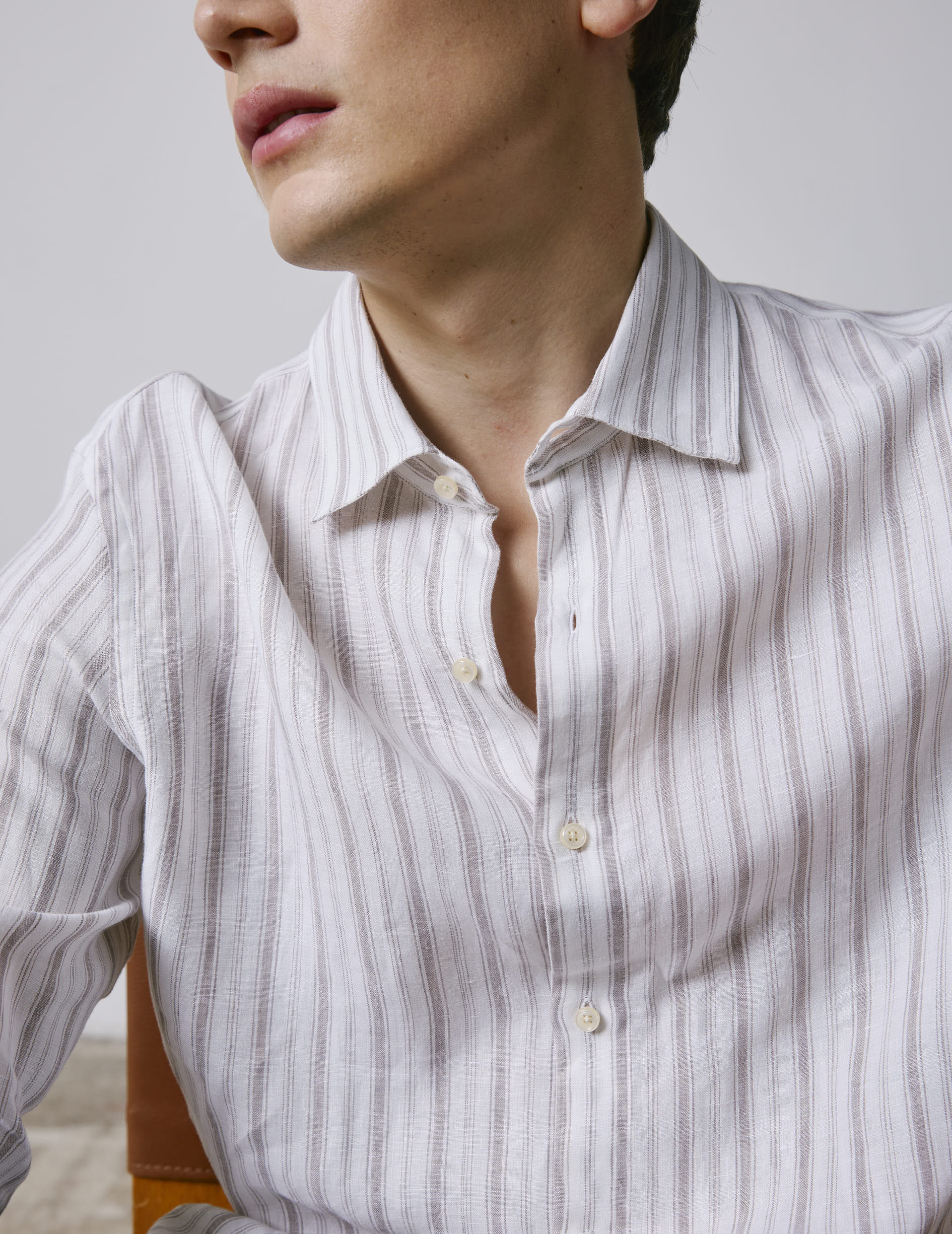 Chemise Auguste en lin rayé beige - Image 4