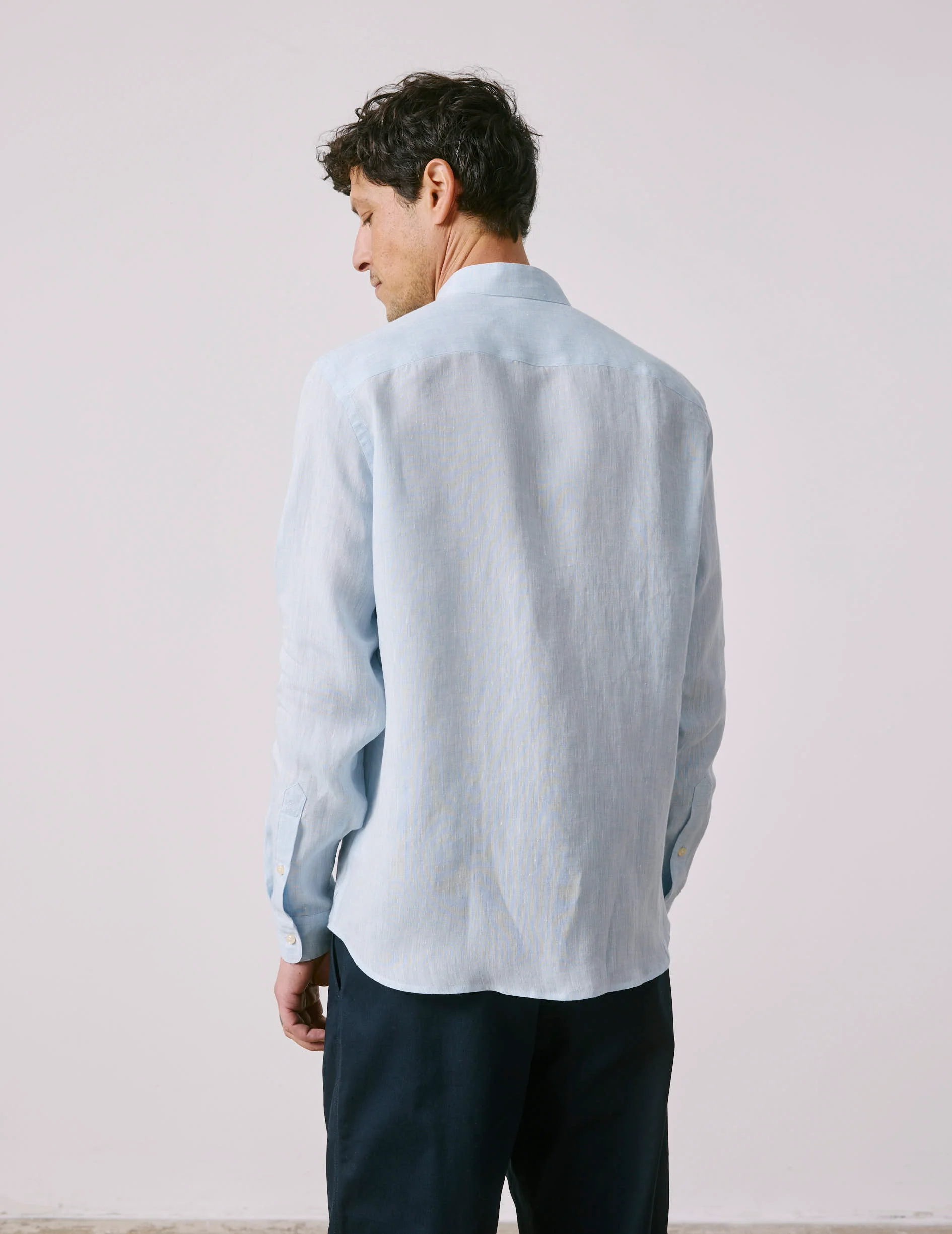 Chemise Carl en lin bleu clair - Image 2