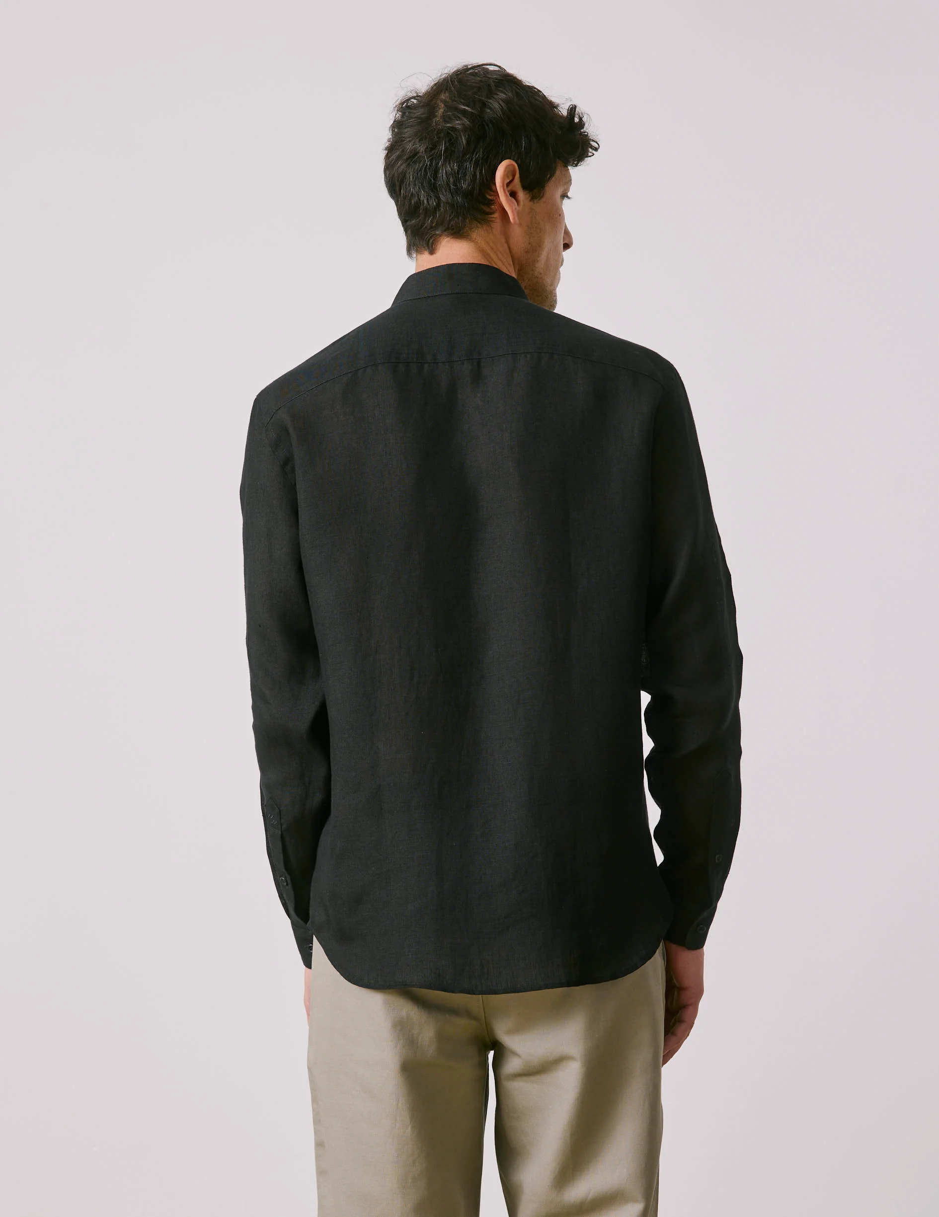 Chemise Carl en lin noir - Image 2