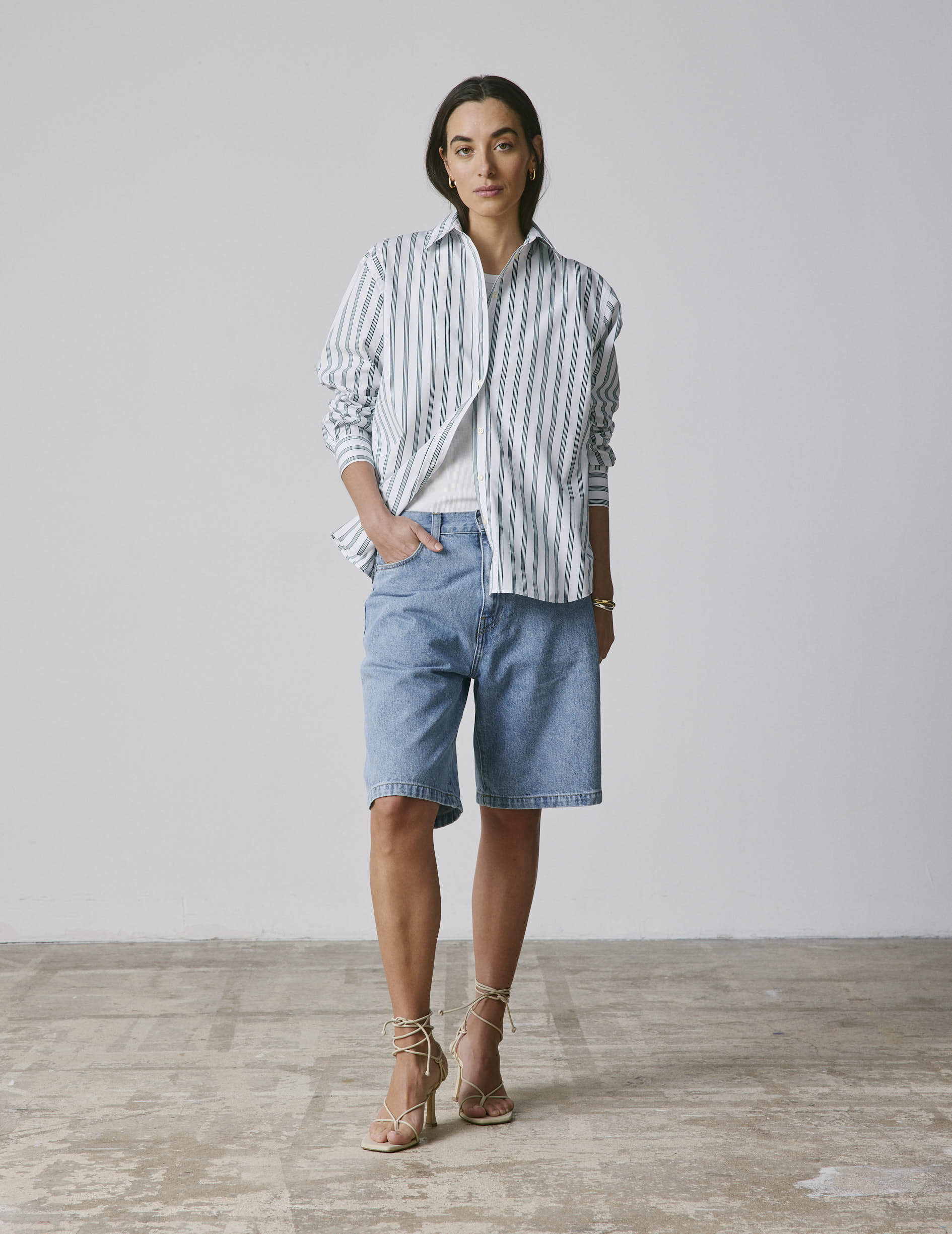 Chemise oversize Delina rayée verte foncée - Image 3