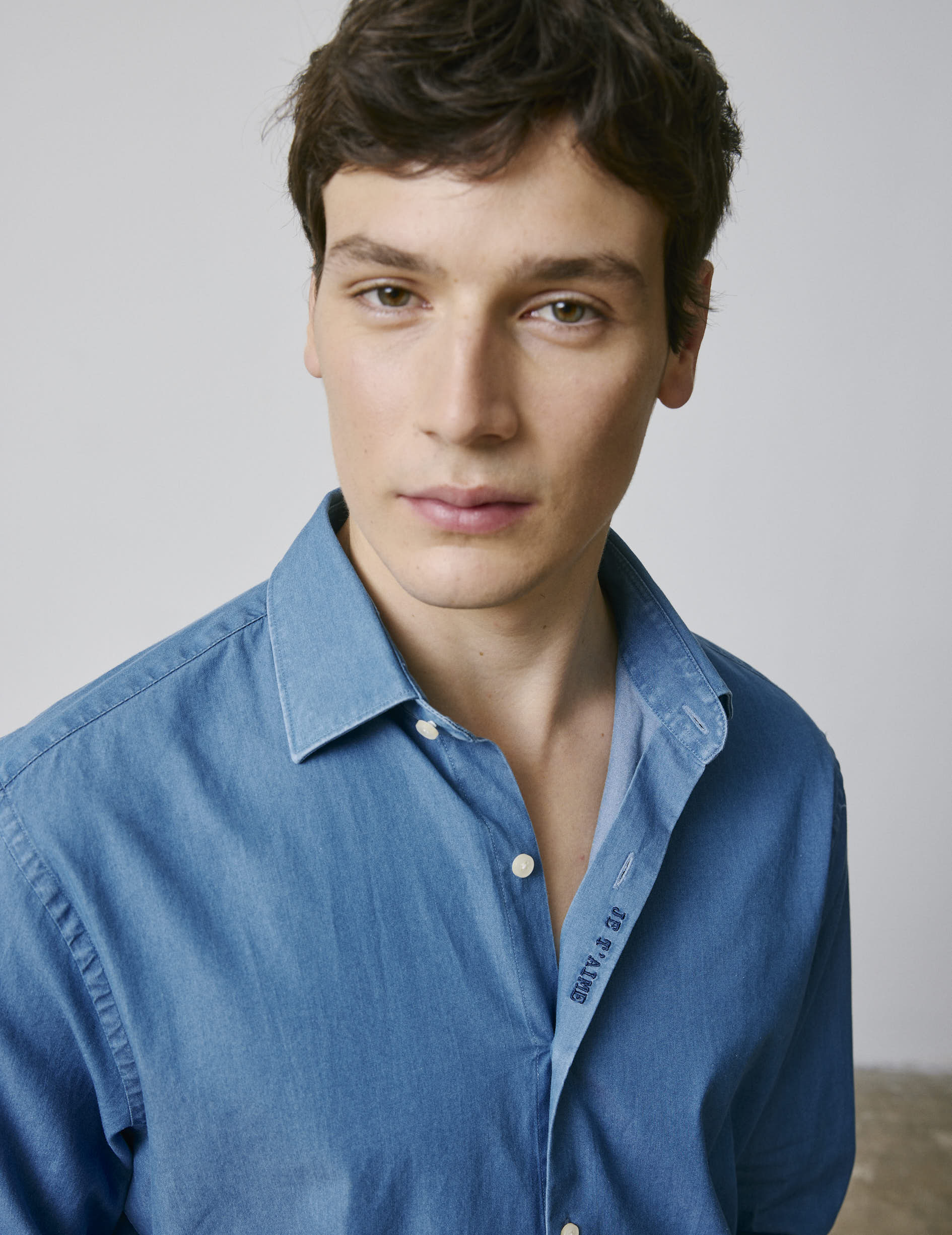 Chemise mixte "Je t'aime" en denim - Image 7