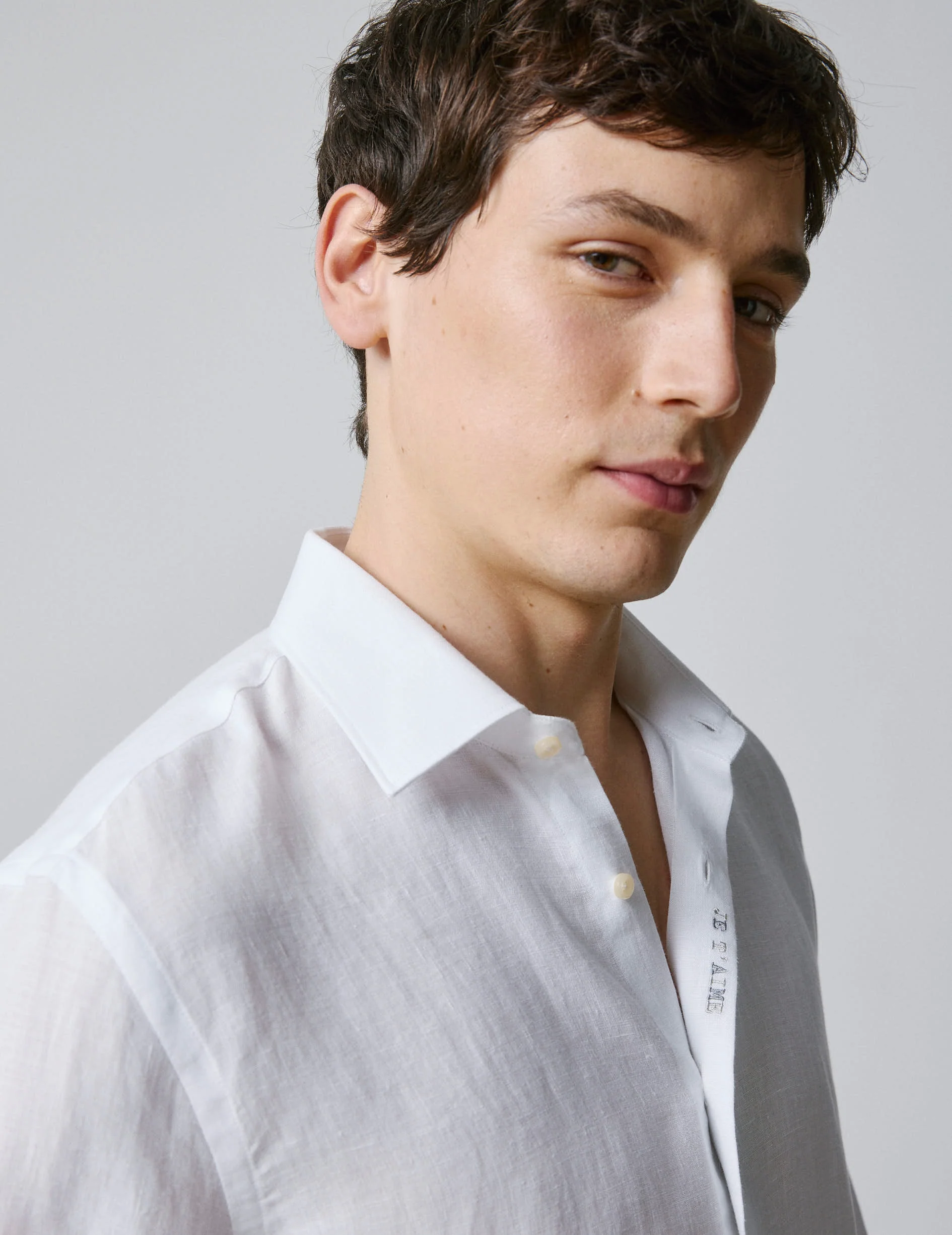 Chemise mixte "Je t'aime" en lin blanc - Image 6