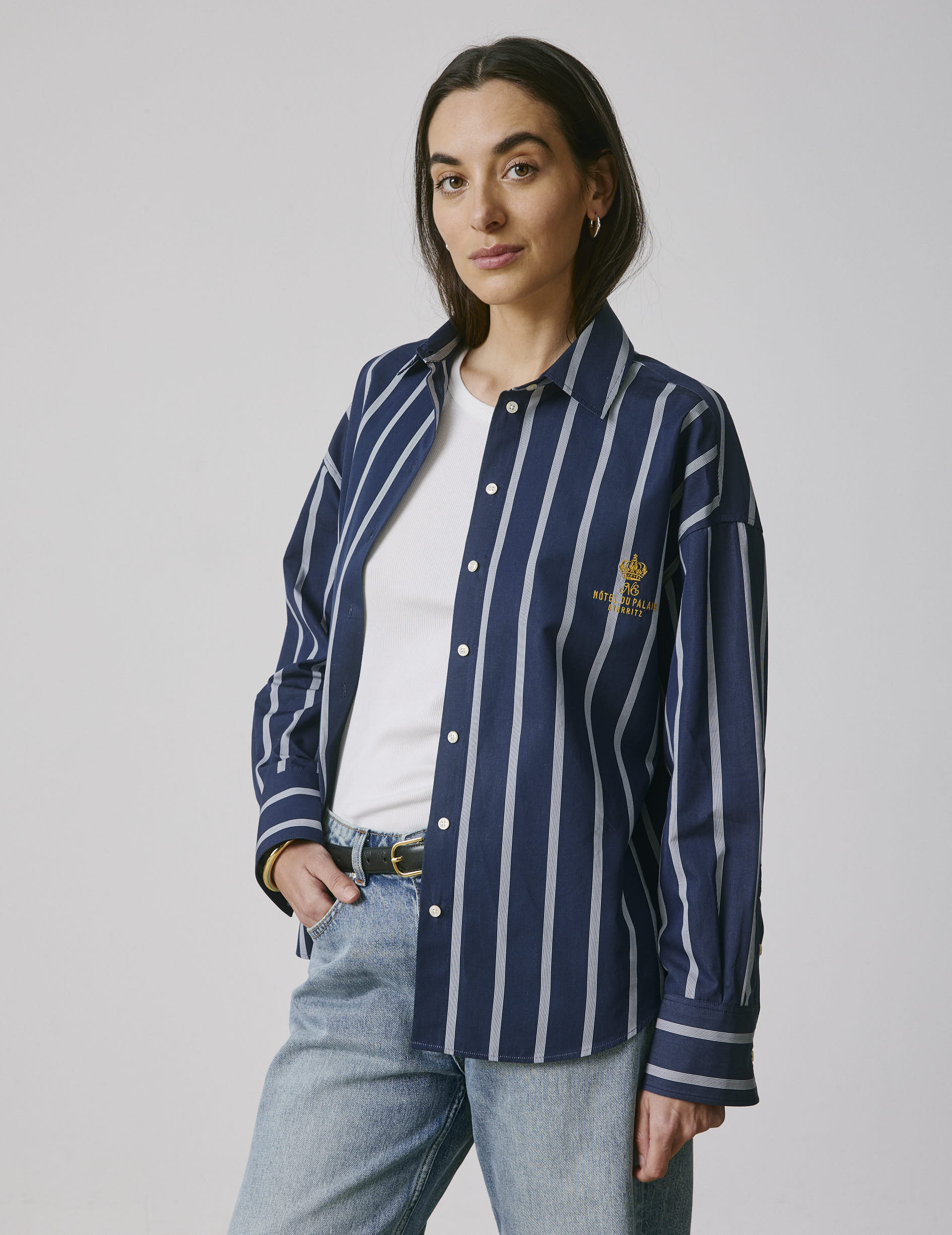 Chemise oversize Eugénie rayée bleu marine - Image 2